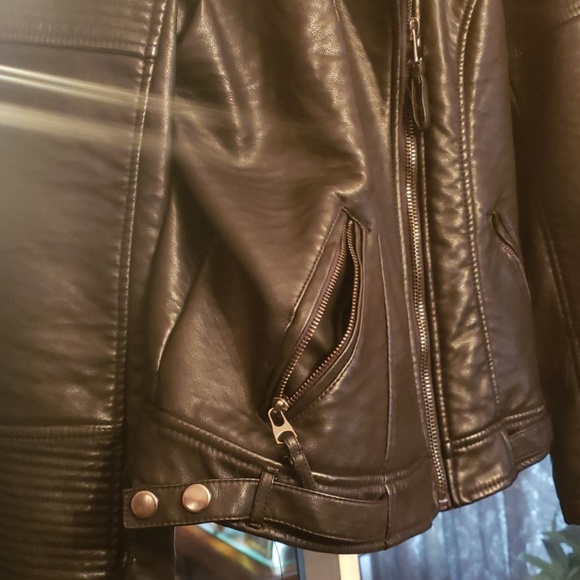Black moto jacket - Picture 4 of 4